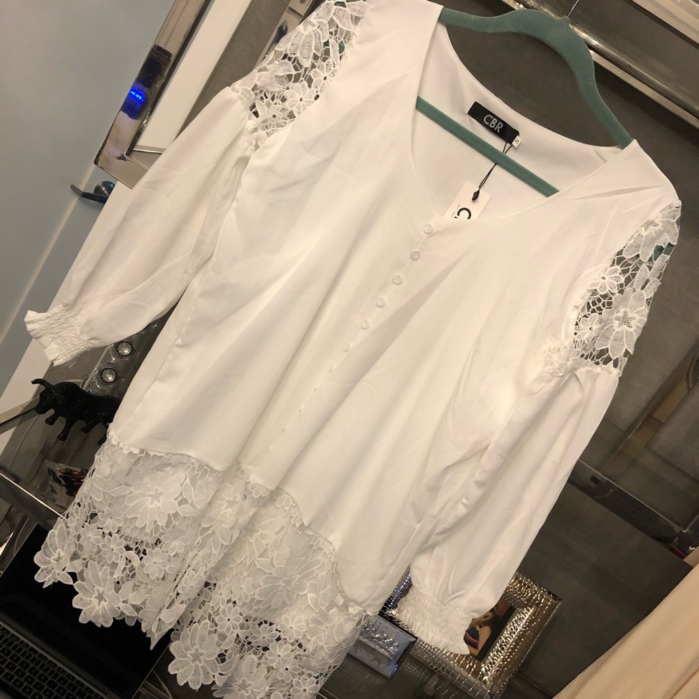 New white lace top